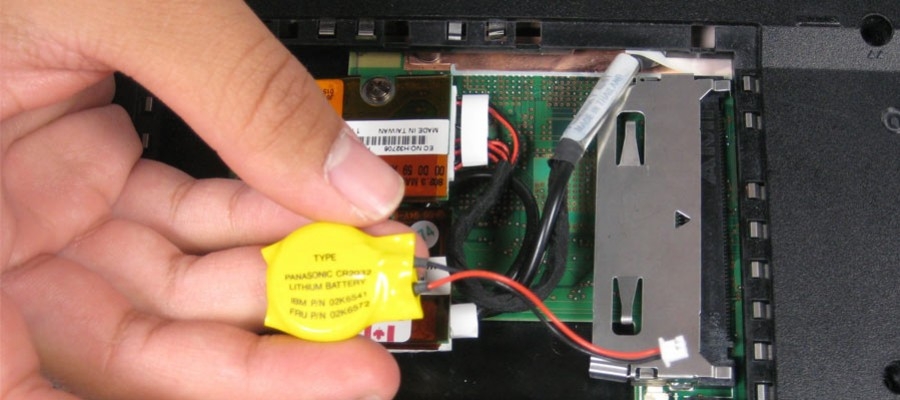 Comment remplacer la batterie Bios CMOS pile CR2032